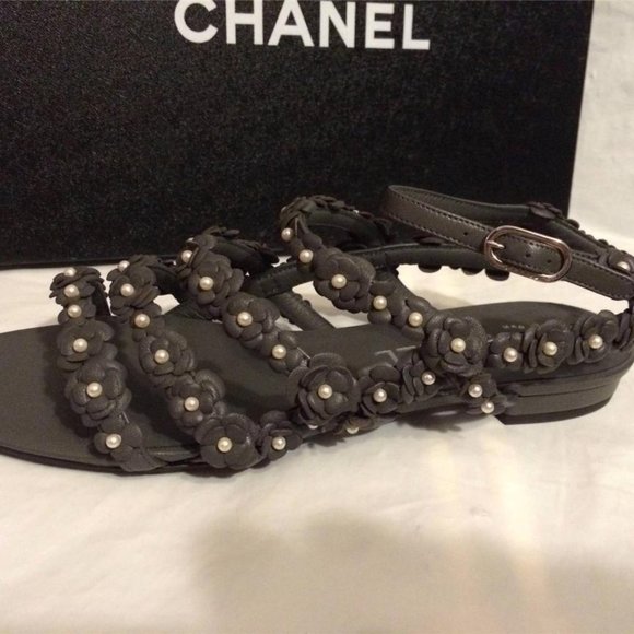 CHANEL 14P Pearl Embellished Camellia Strappy Leather Flat Sandals Shoes - Picture 2 of 11